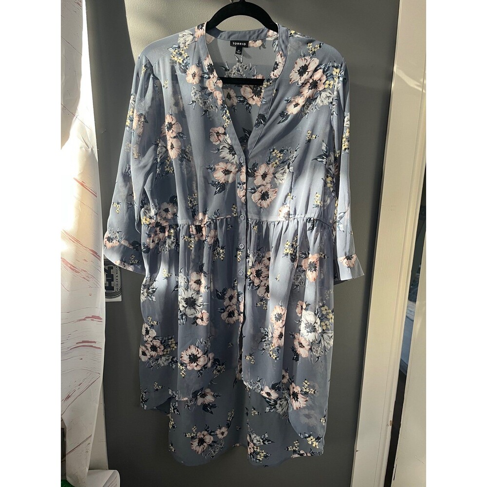 Torrid size 0 blue gray floral tunic boho blouse top